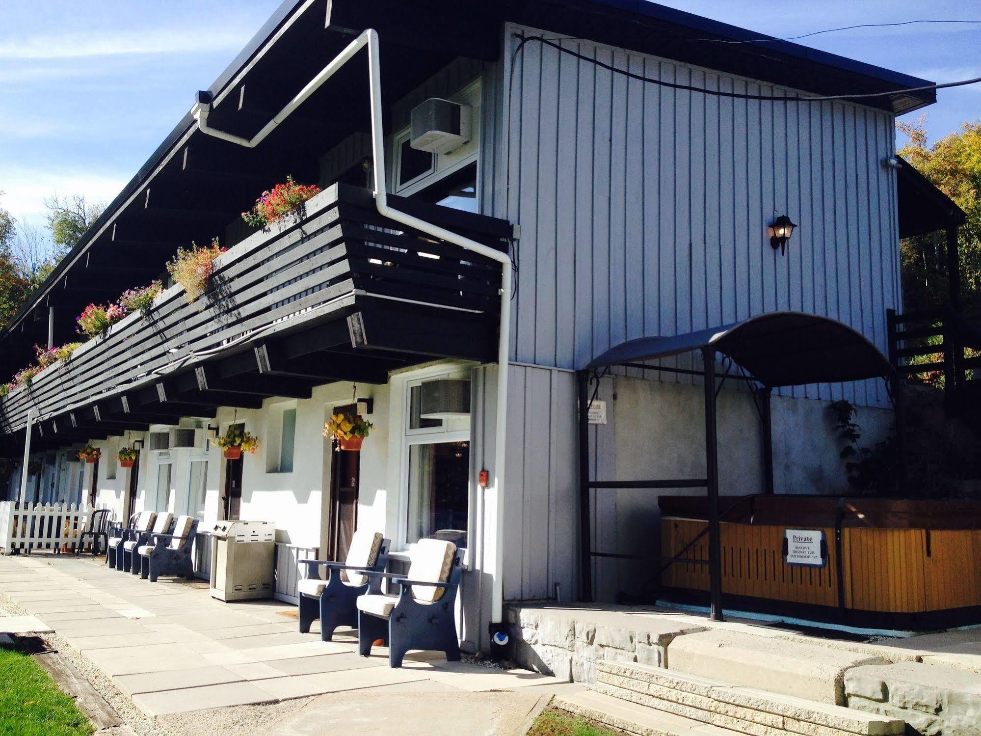 Lakeview Motel ฮาลีเบอร์ตัน ภายนอก รูปภาพ